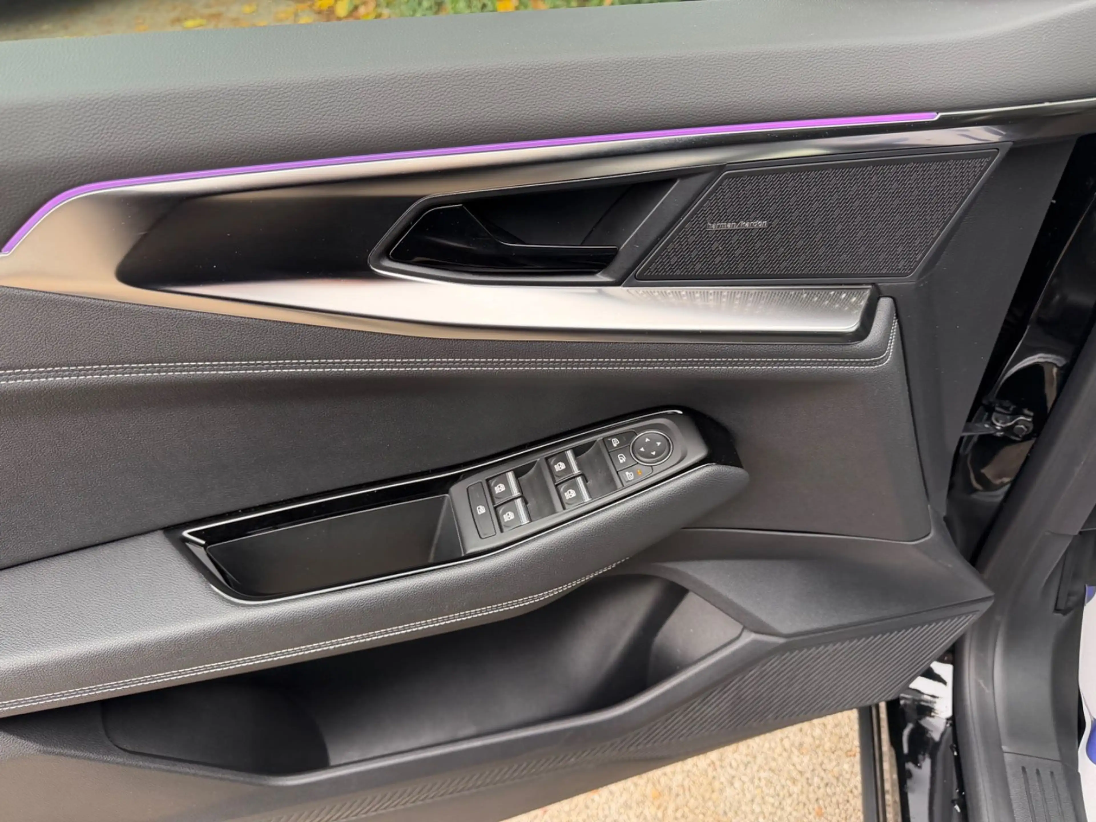Renault Austral 1,3 ICONIC ESPRIT ALPINE LED/ALU 20"/KAM — photo 15