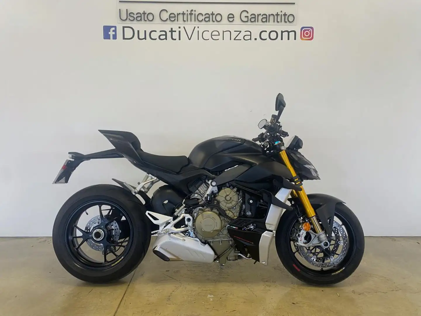 Ducati Streetfighter V4S DARK STEALTH MY22 Nero - 1