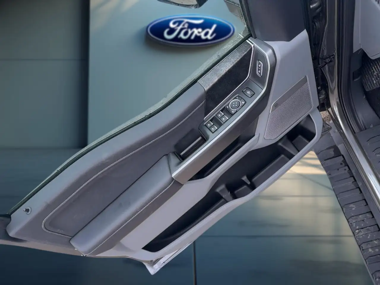 Ford F 350 снимка Ford F 350