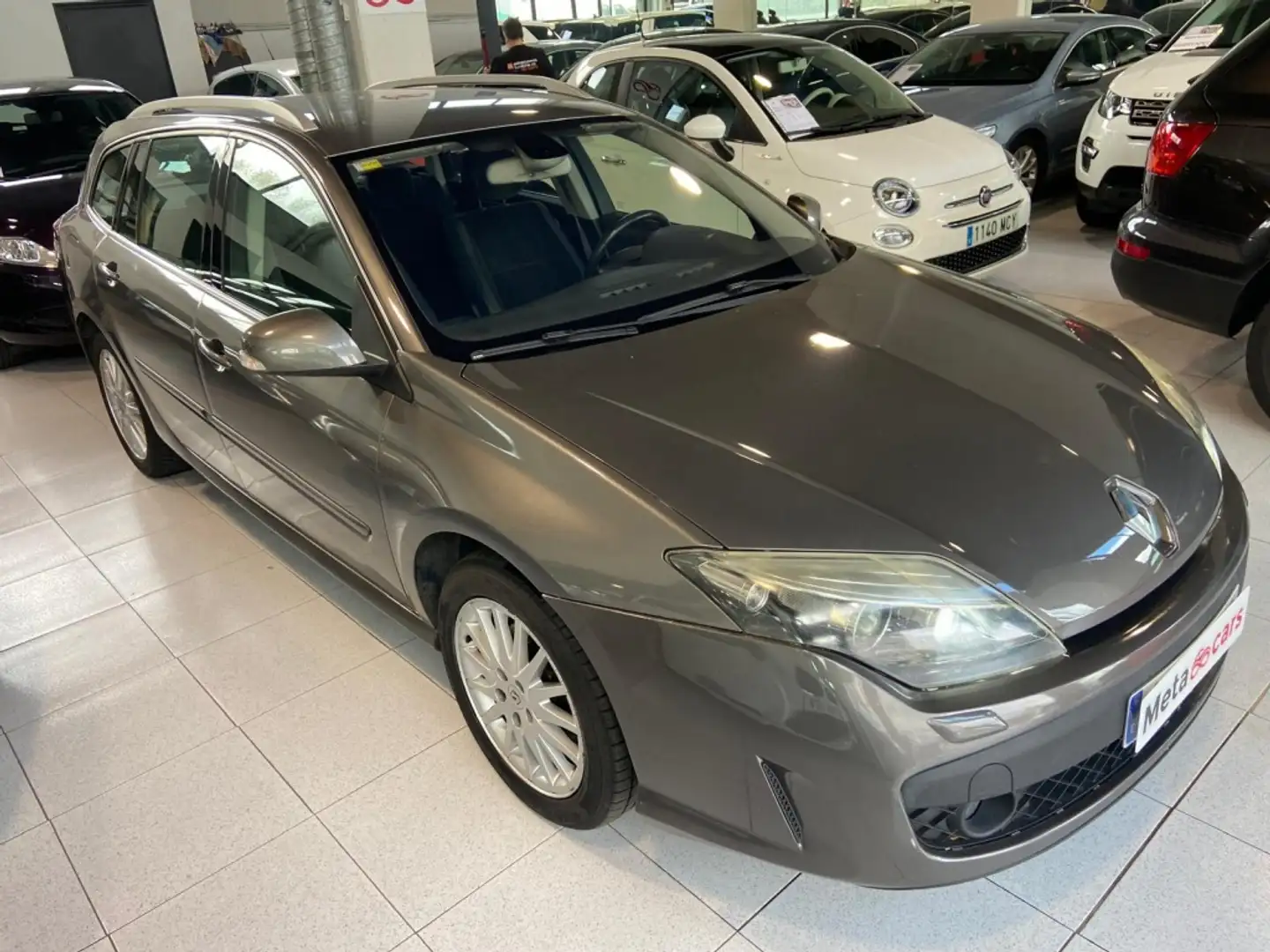 Renault Laguna G.Tour 2.0dCi Dynamique Grau - 2
