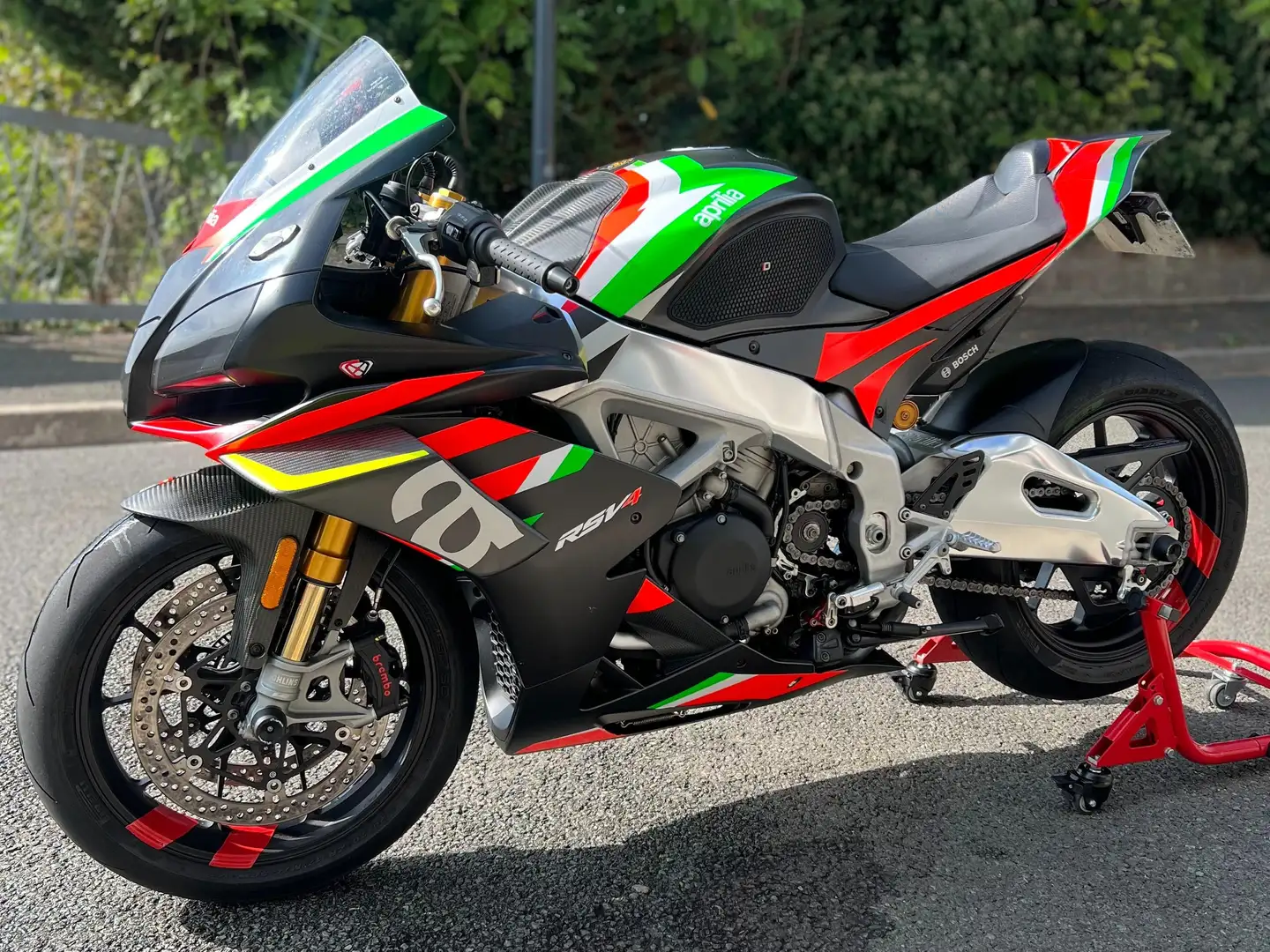 Aprilia RSV4 1100 factory - 2