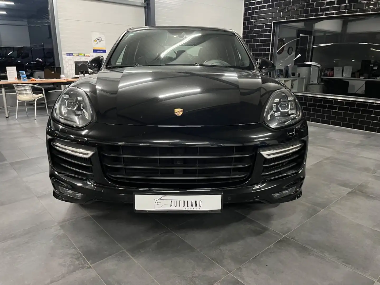 Porsche Cayenne GTS FACELIFT Schwarz - 2