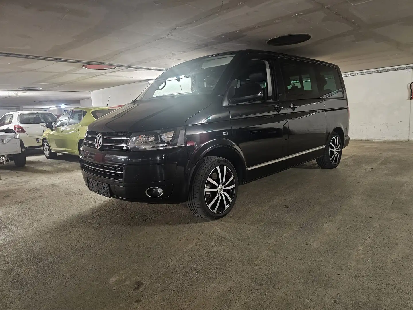 Volkswagen T5 Multivan 4 MOTION Highline - 2