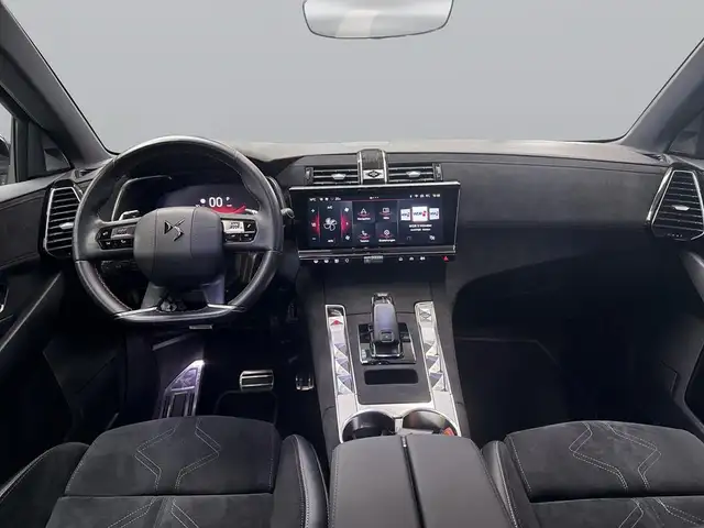 DS Automobiles DS 7 view 10