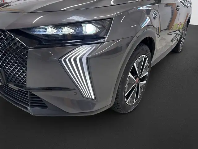 DS Automobiles DS 7 view 9