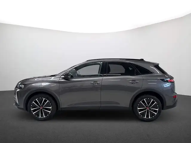 DS Automobiles DS 7 view 5
