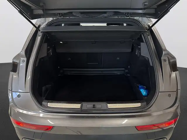 DS Automobiles DS 7 view 7