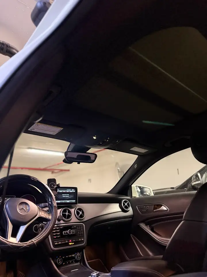 Mercedes-Benz GLA снимка Mercedes-Benz GLA