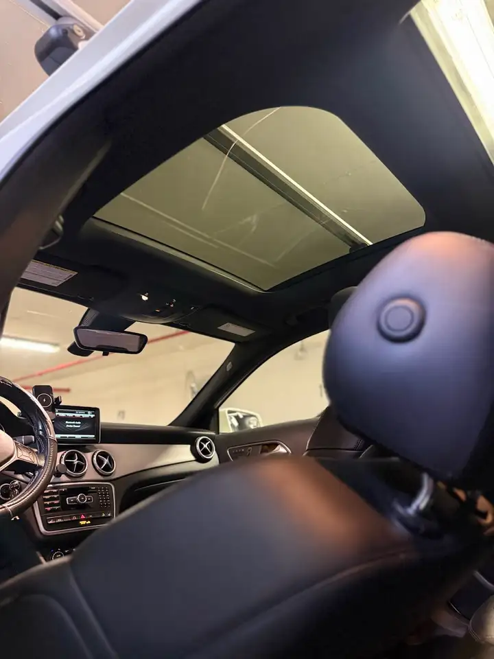 Mercedes-Benz GLA снимка Mercedes-Benz GLA