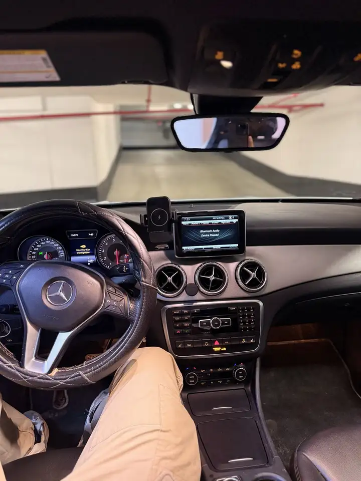 Mercedes-Benz GLA снимка Mercedes-Benz GLA