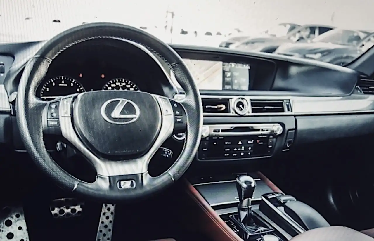 Lexus GS снимка Lexus GS