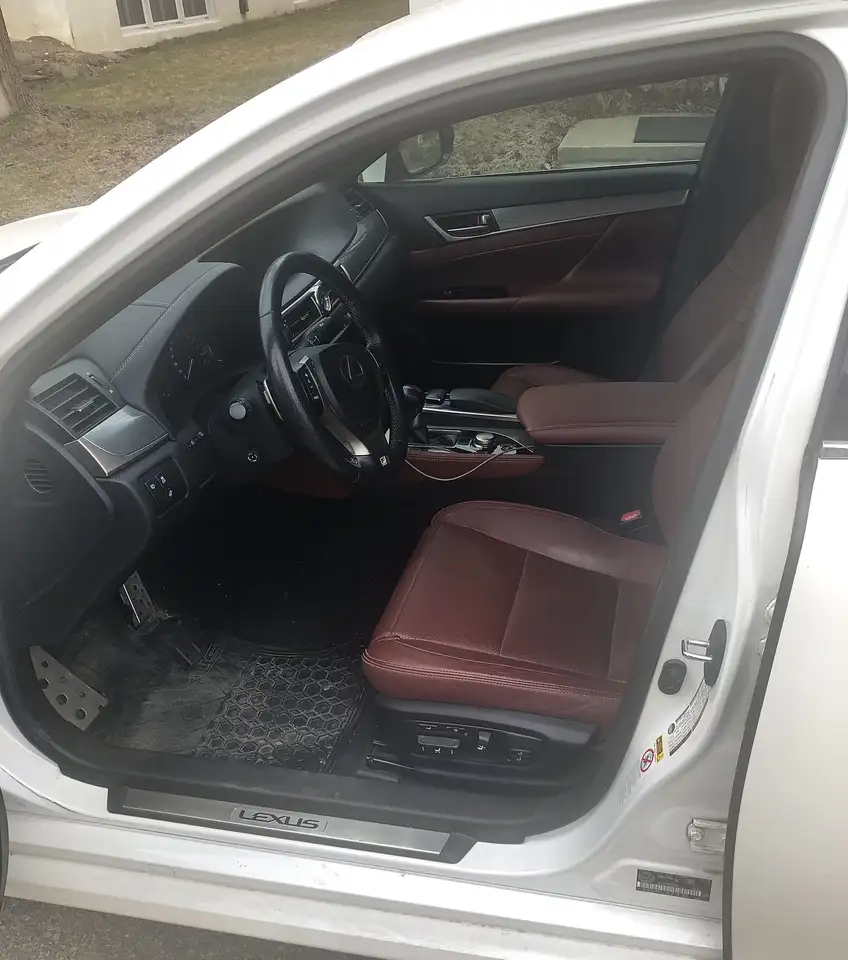 Lexus GS снимка Lexus GS