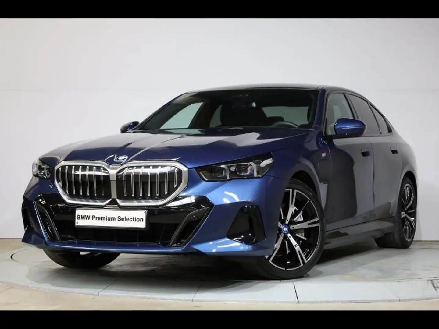 BMW 550 e xDrive Berline Kit M Sport Blauw - 1