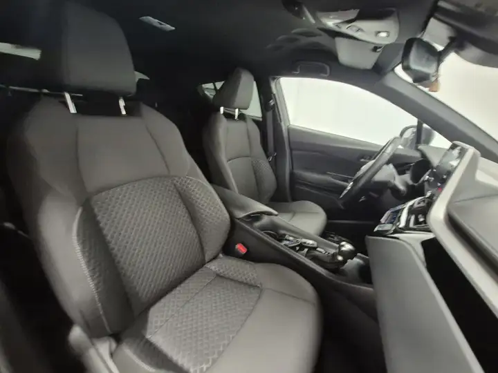 Toyota C-HR 125H Active 2023, foto 17