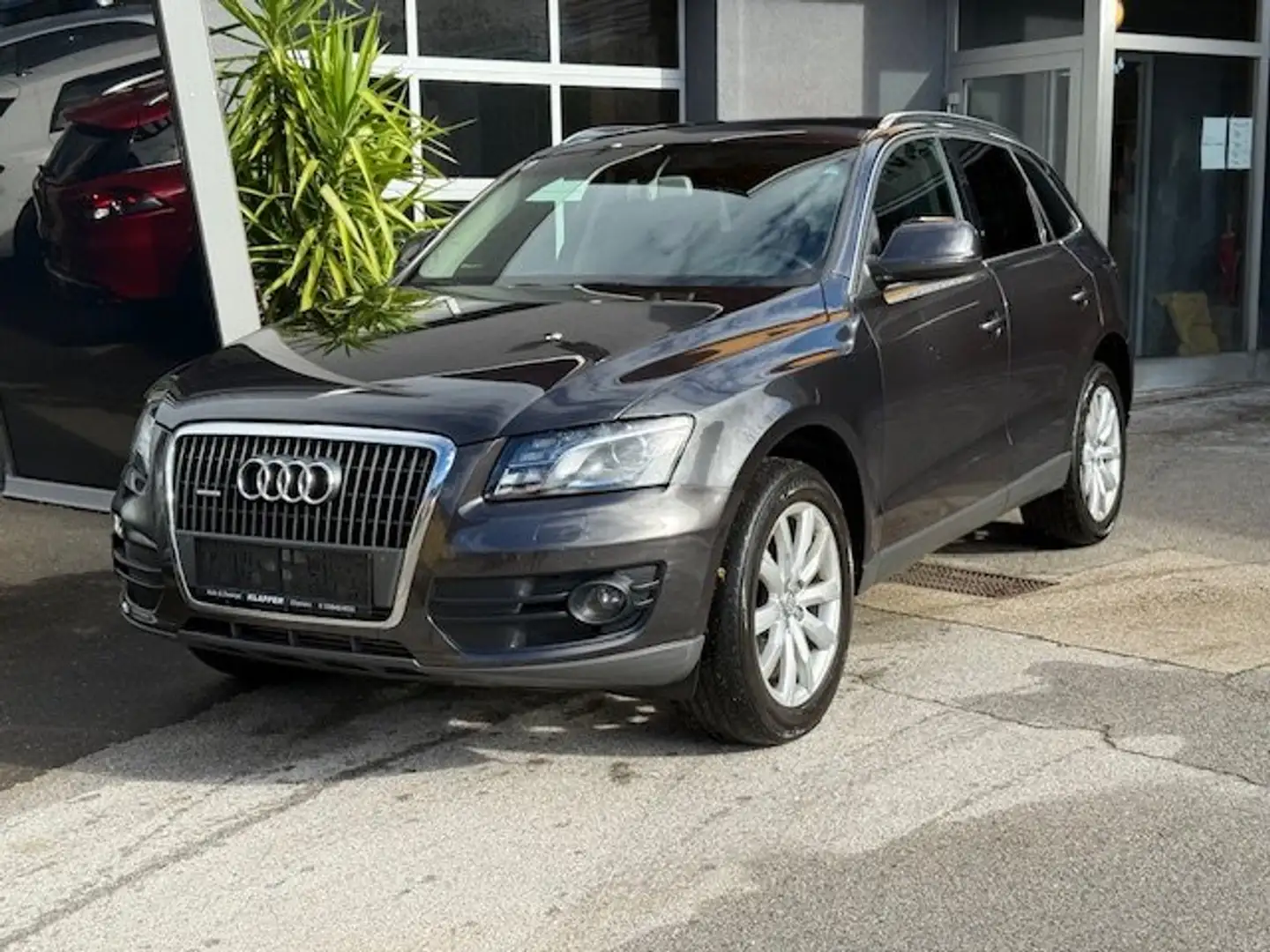Audi Q5 2.0 TDI (105 kW) quattro Schwarz - 1