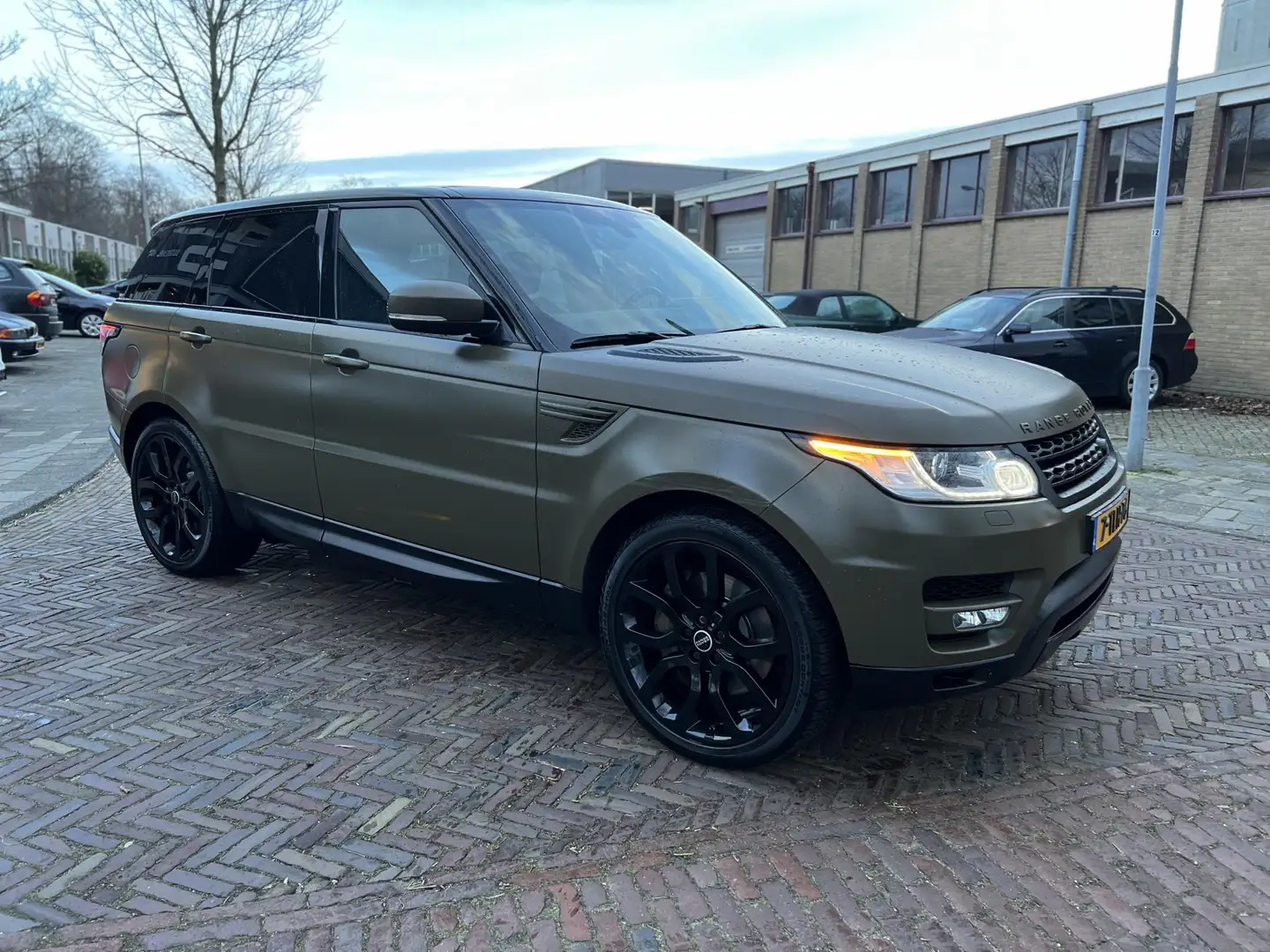 Land Rover Range Rover Sport 3.0 SDV6 Autobiography Dynamic PIET BOON crna - 1