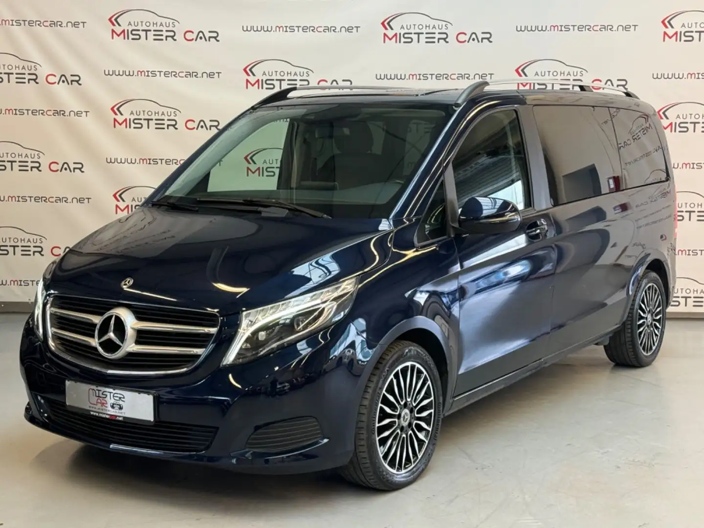 Mercedes-Benz V 220 d EDITION ELEKTR TUERE/NAVI/LED/KAM/BETT Albastru - 1