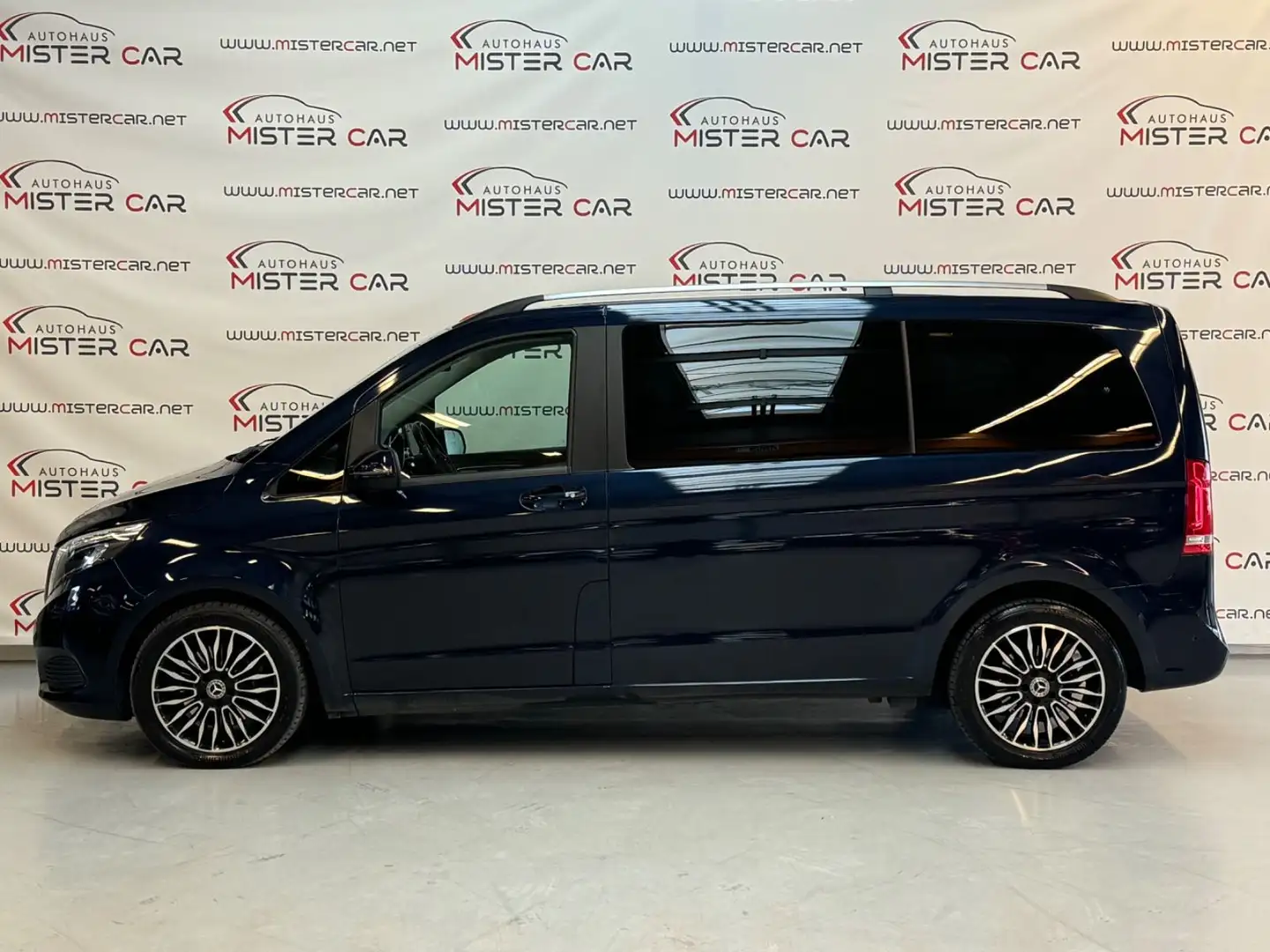 Mercedes-Benz V 220 d EDITION ELEKTR TUERE/NAVI/LED/KAM/BETT Albastru - 2