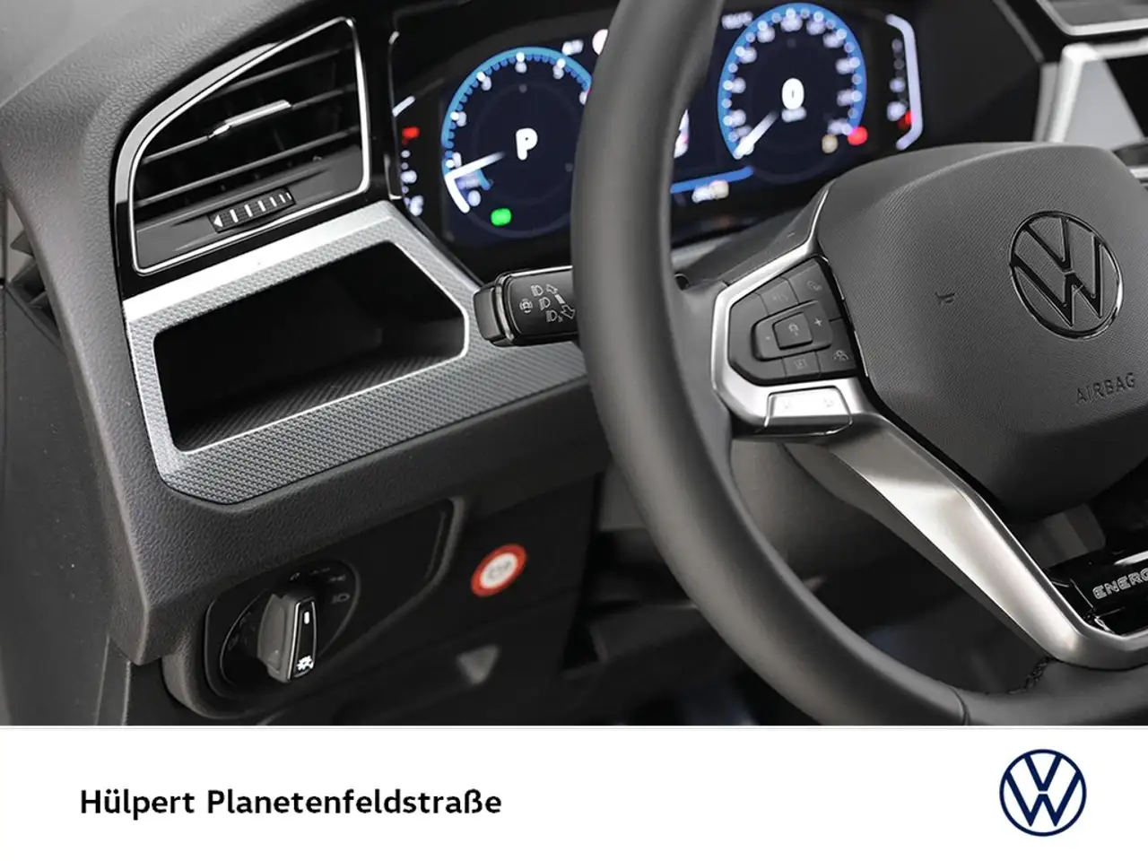 Volkswagen Touran 1.5 ENERGY 7SITZE CAM ACC LM17 NAVI 9