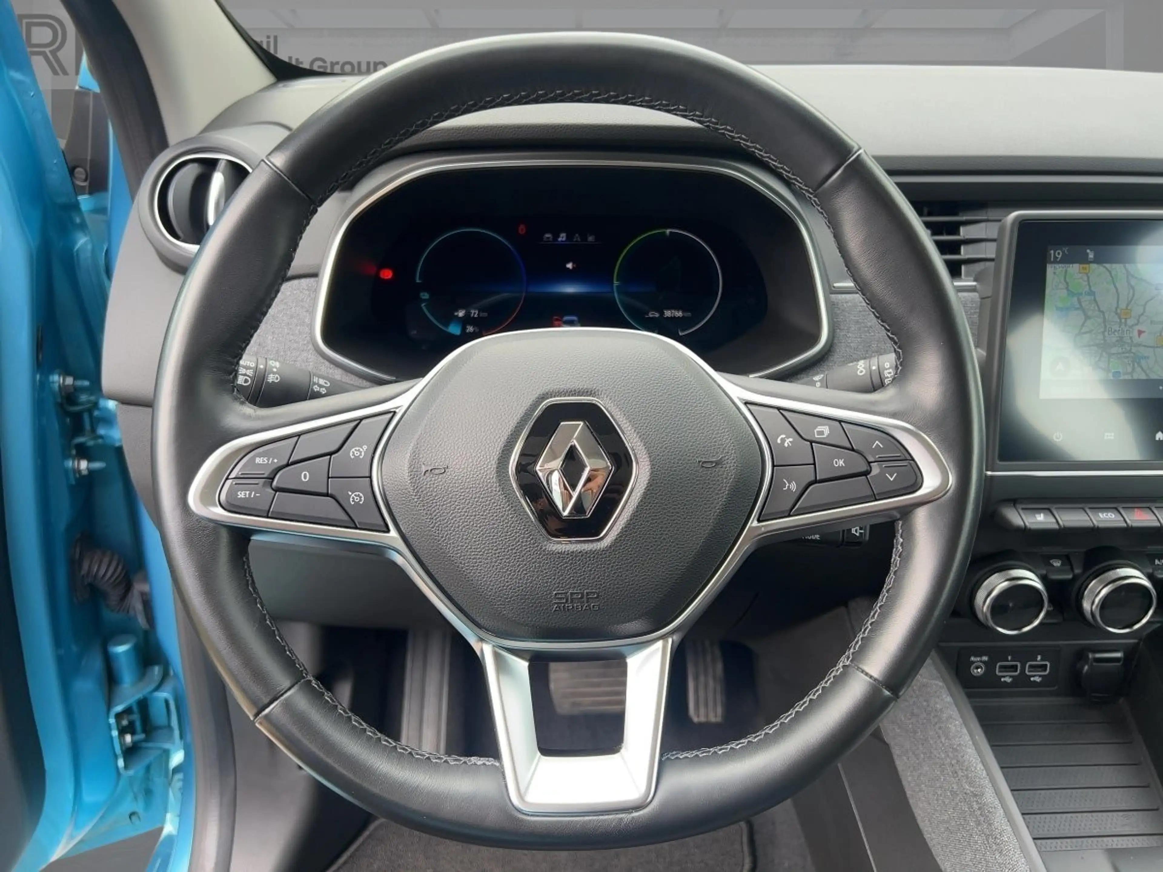 Renault ZOE R135 Z.E. 50 Experience CCS — photo 11