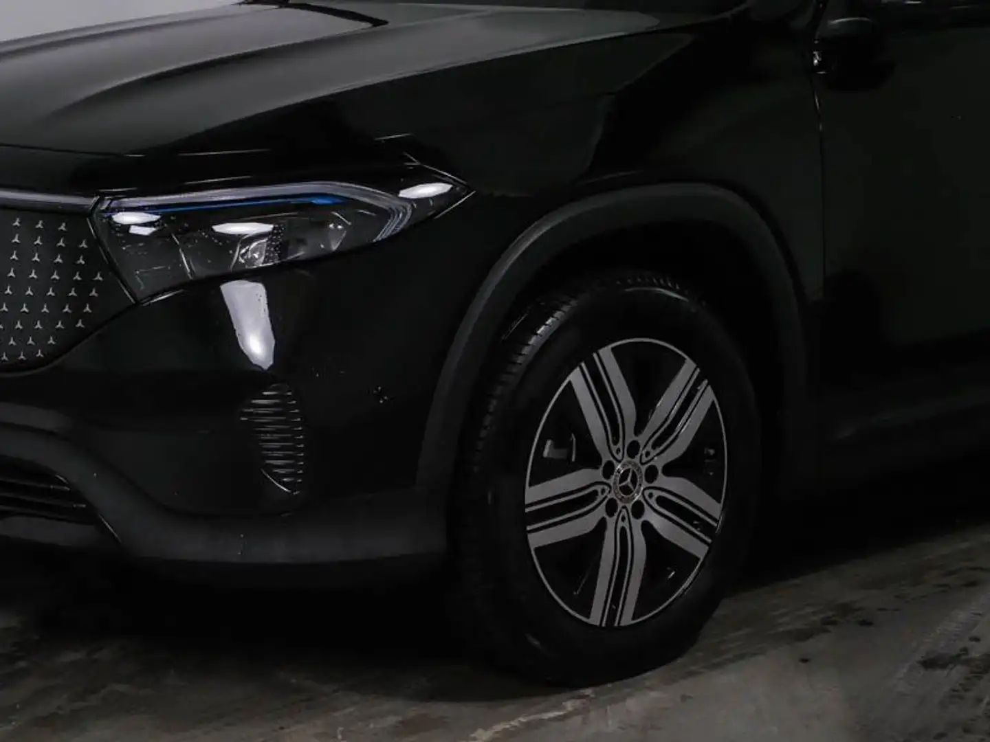 Mercedes-Benz EQB 300 4M ElectricArt-AdvPlus/Fahrassi/7Sitzer Schwarz - 2
