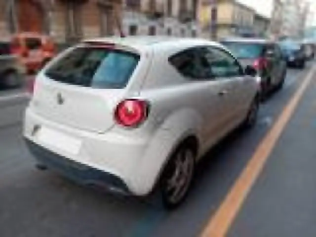 Alfa Romeo MiTo view 5