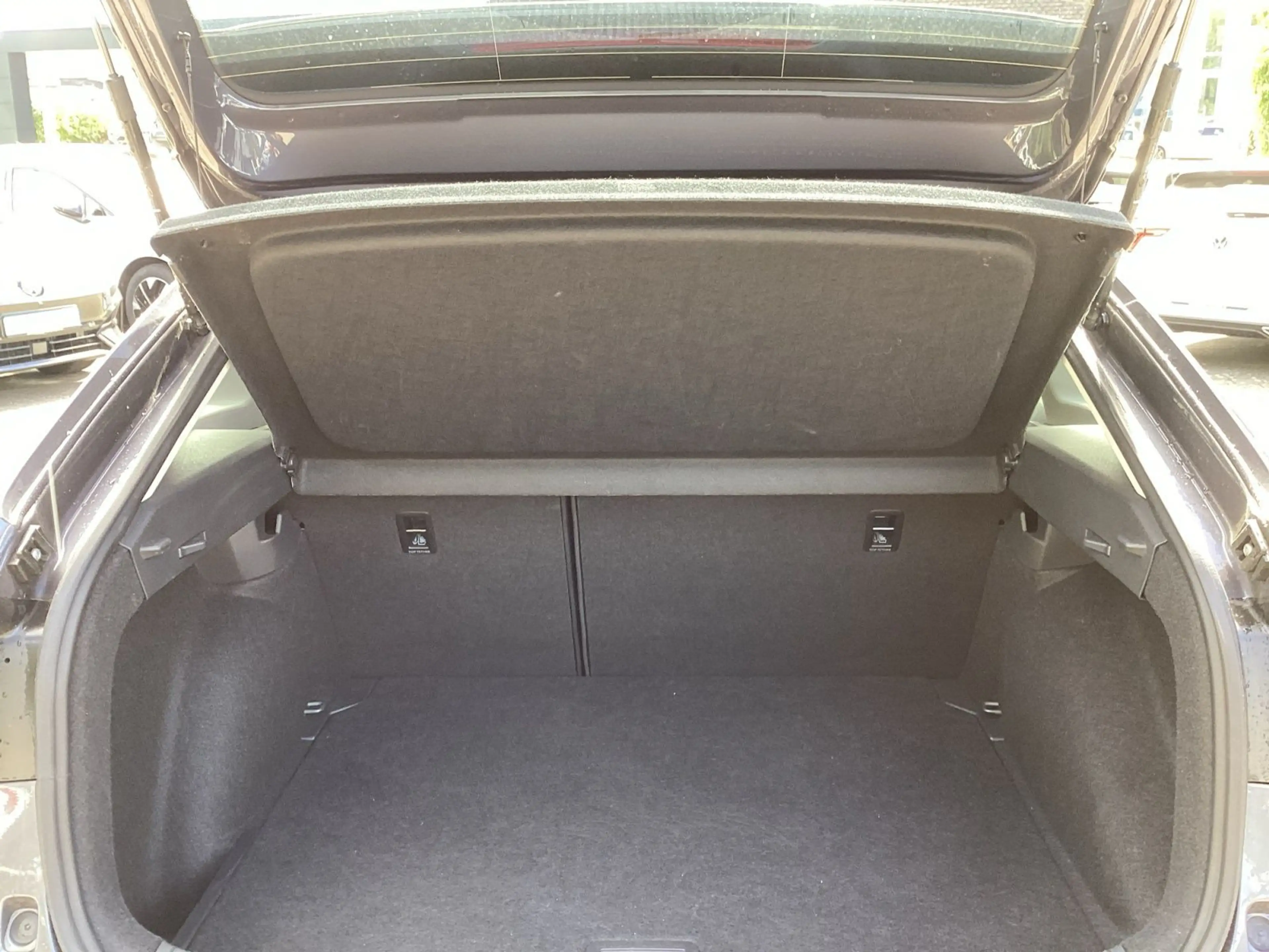 Volkswagen Taigo 1.0 TSI Goal AppConnect LED Sitzheizung — photo 15