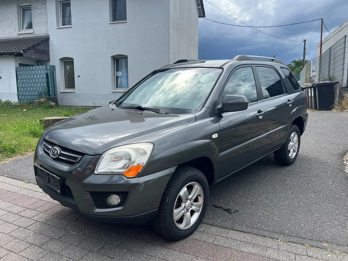 Kia Sportage 2.0 CVVT 2WD LX Gris - 1