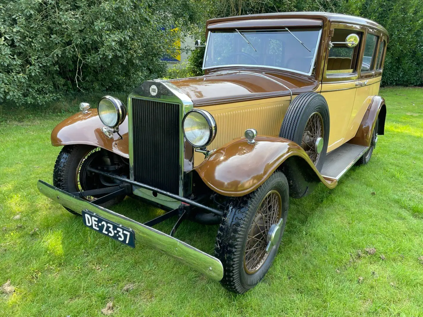 Oldtimer Lancia Artena Beige - 1
