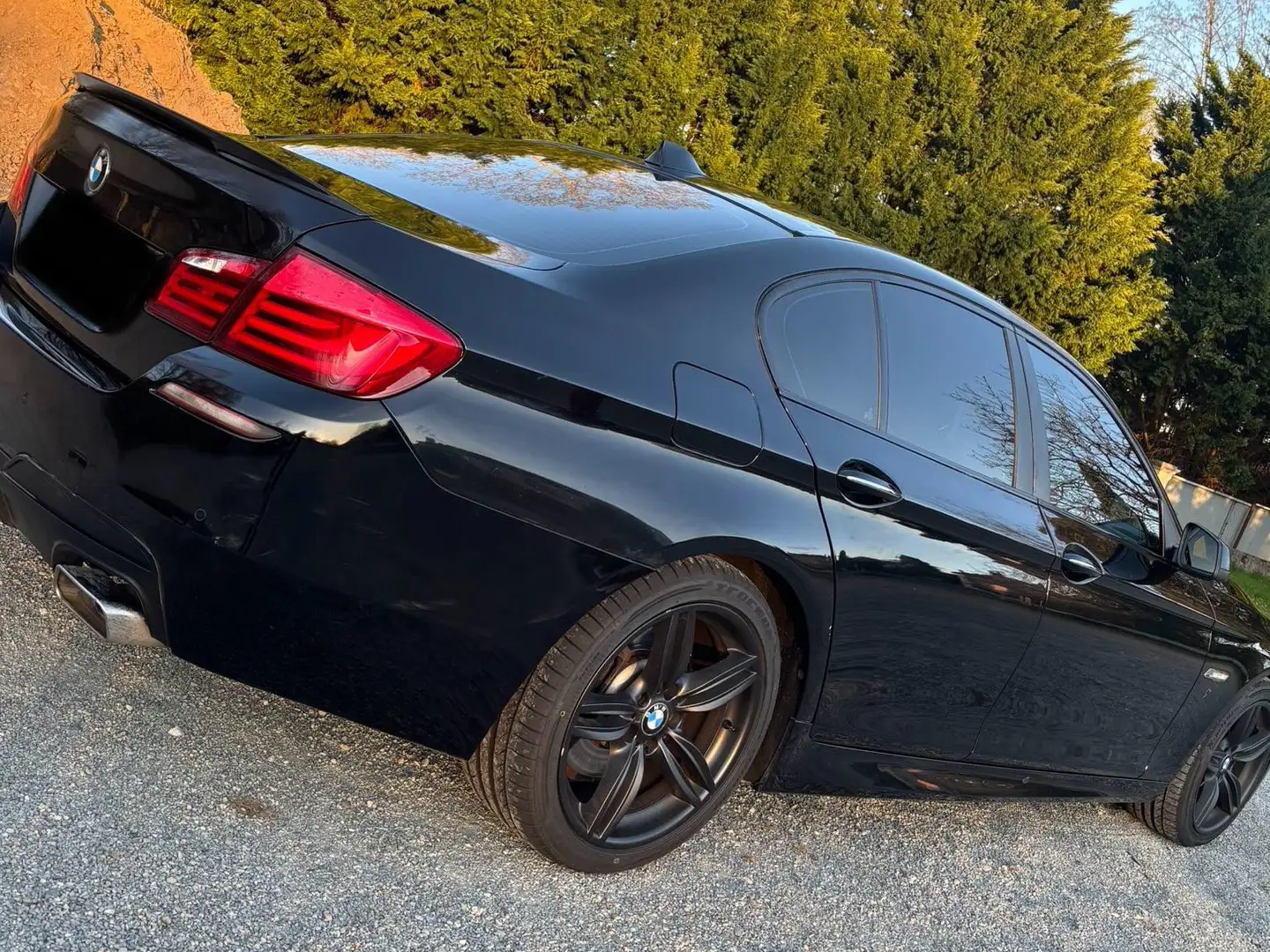 BMW 535 535d xDrive 313 ch Gran Turismo Sport Design A Noir - 2