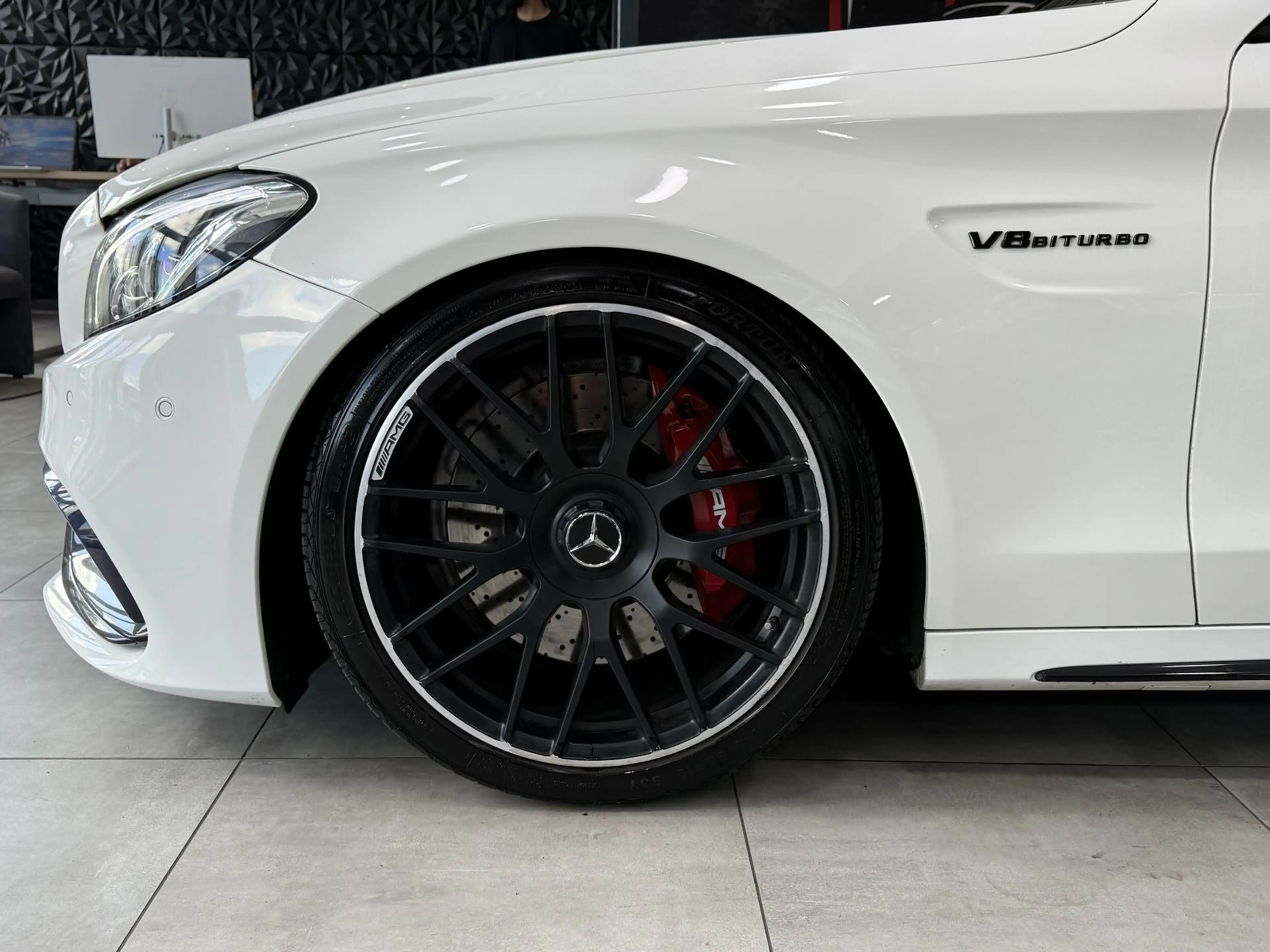 Mercedes-Benz C 63 AMG *SPORTSITZE+PANO+AMBIENTE — photo 6