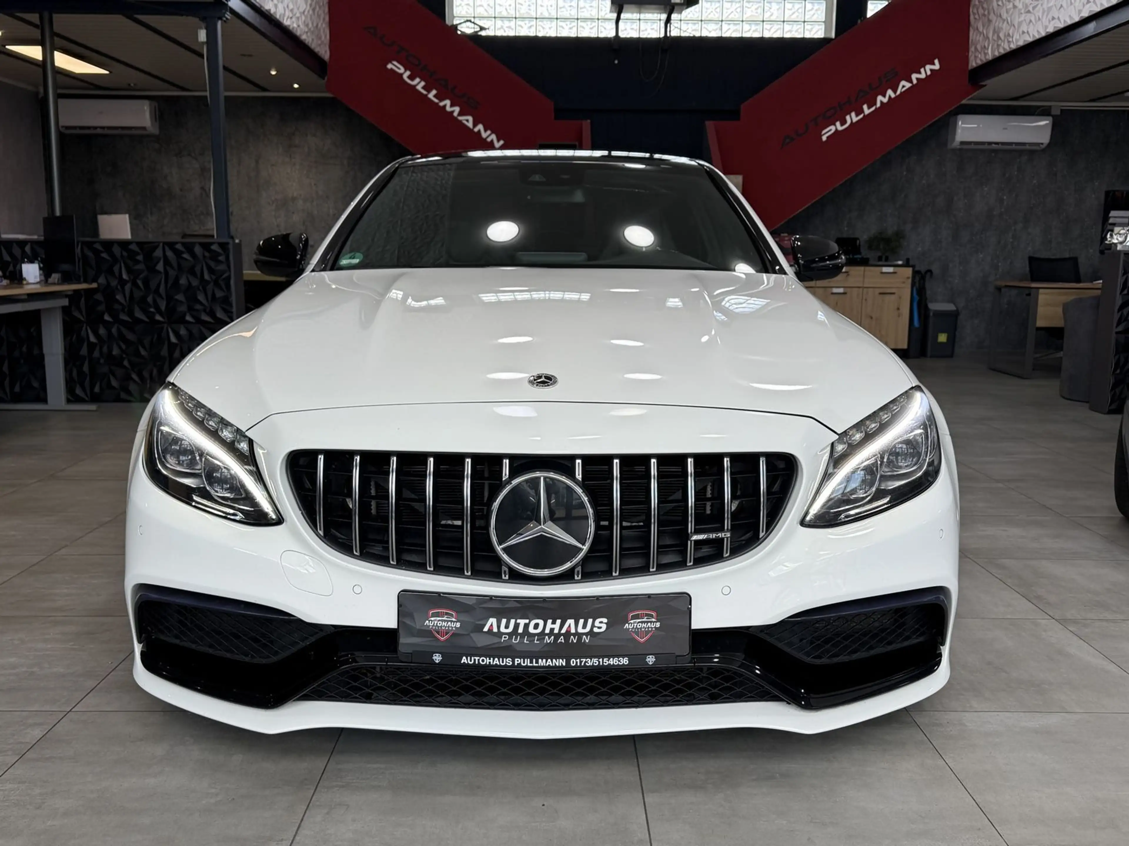 Mercedes-Benz C 63 AMG *SPORTSITZE+PANO+AMBIENTE — photo 7