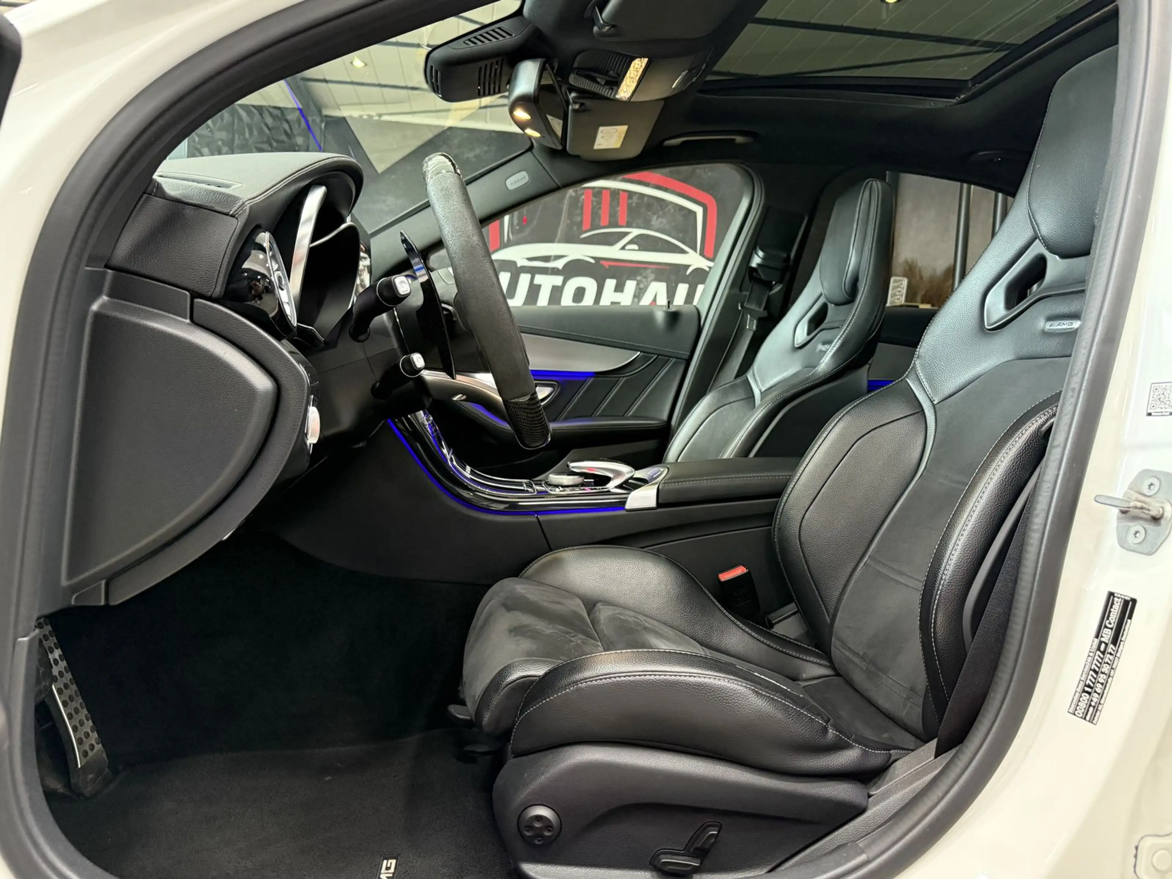 Mercedes-Benz C 63 AMG *SPORTSITZE+PANO+AMBIENTE — photo 11