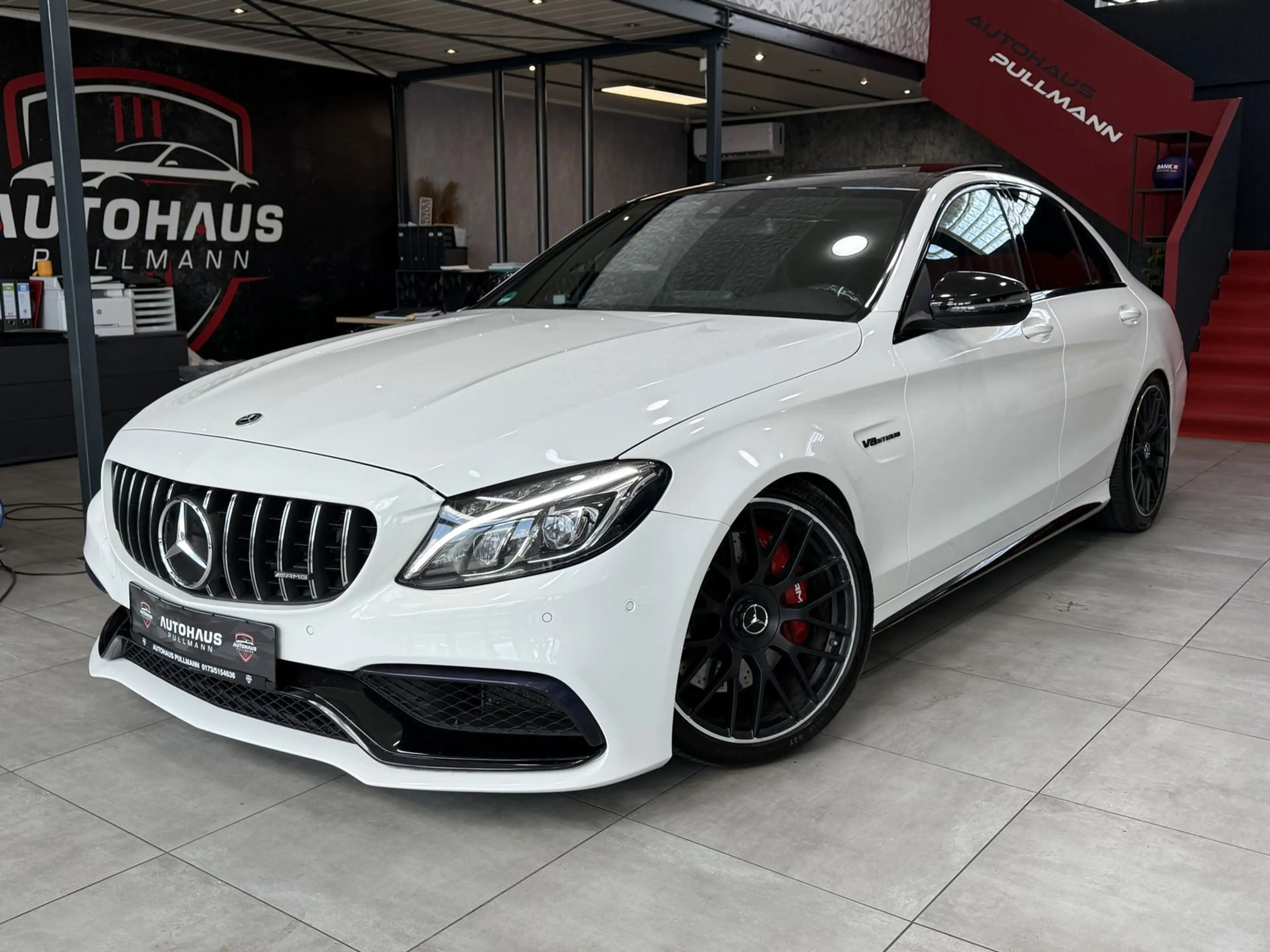 Mercedes-Benz C 63 AMG *SPORTSITZE+PANO+AMBIENTE