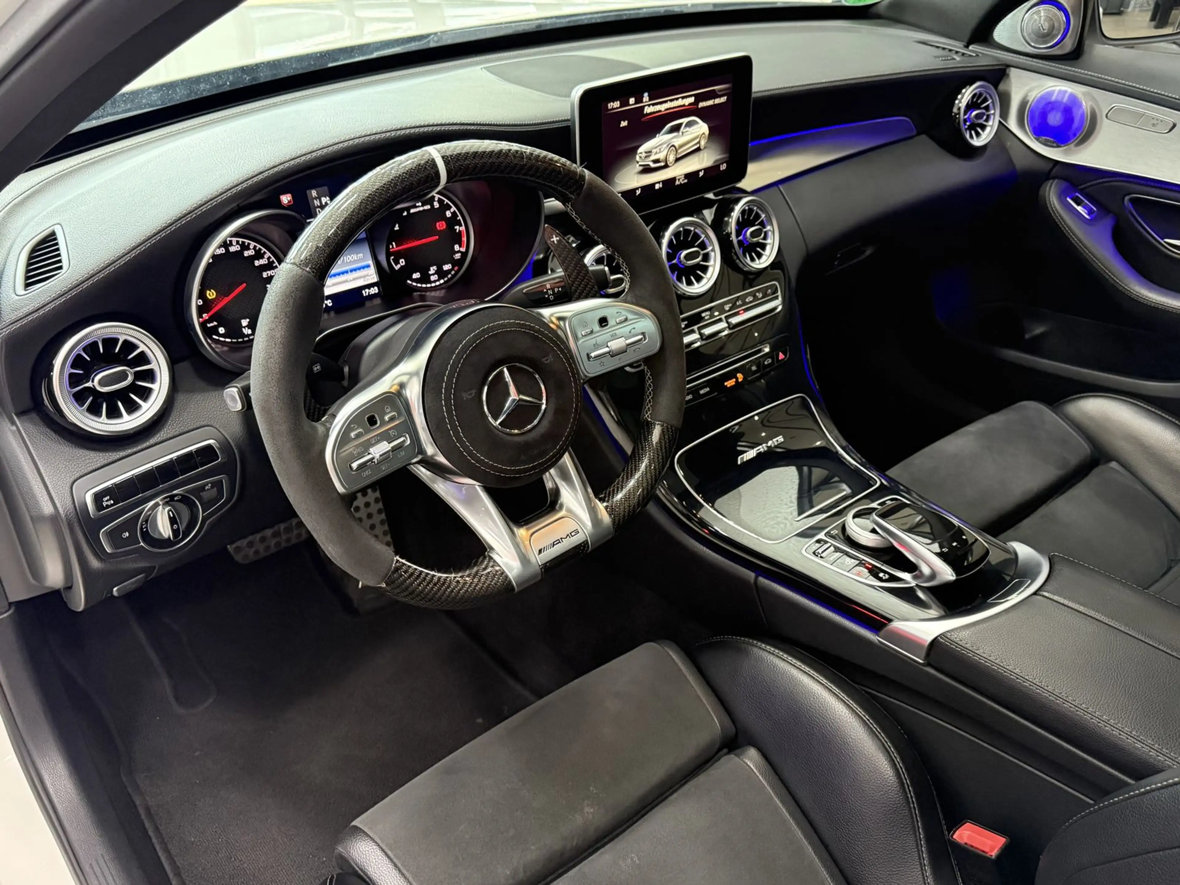 Mercedes-Benz C 63 AMG *SPORTSITZE+PANO+AMBIENTE — photo 12