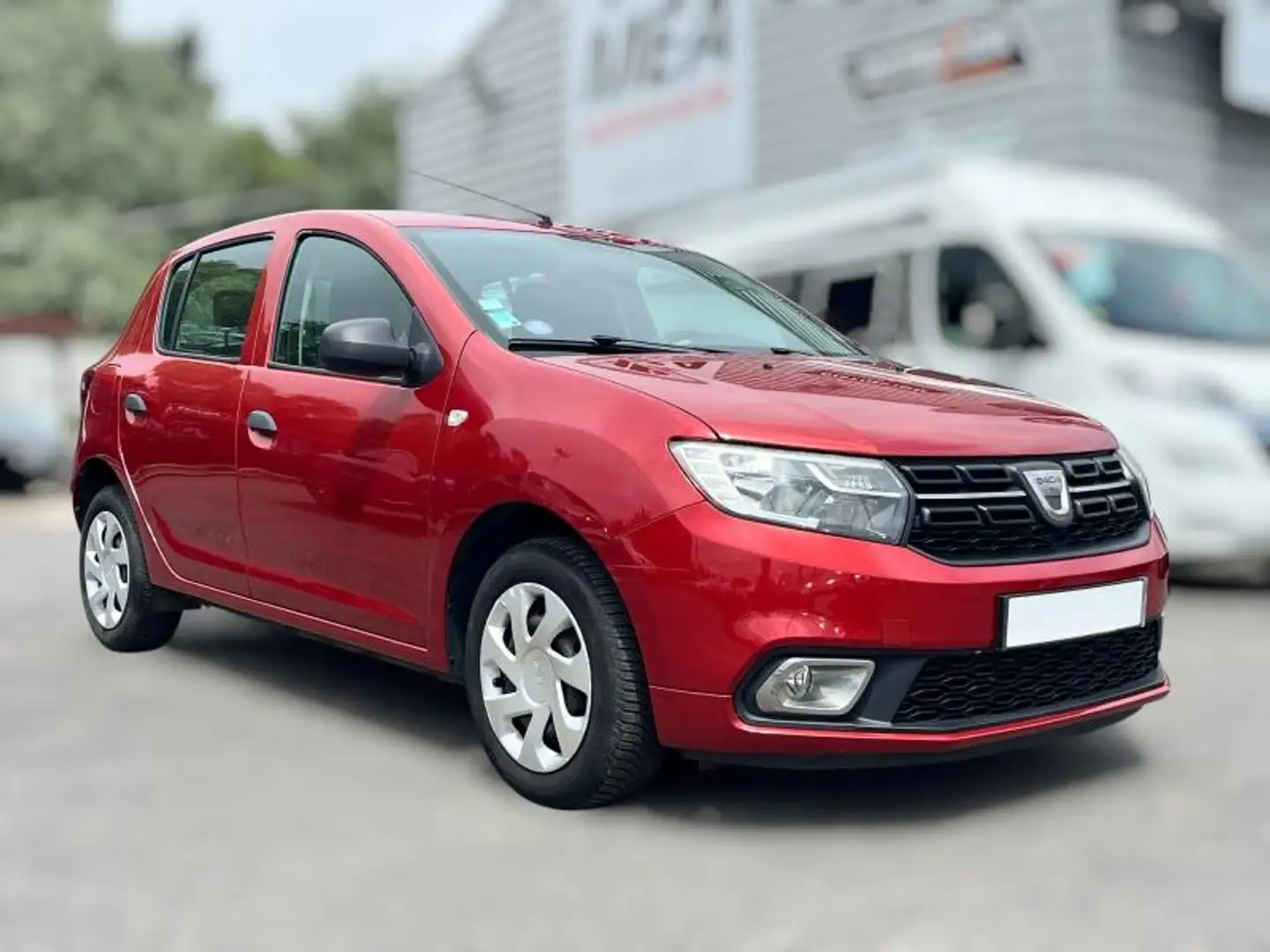 Dacia Sandero 0.9 TCe 90ch Ambiance Rood - 1