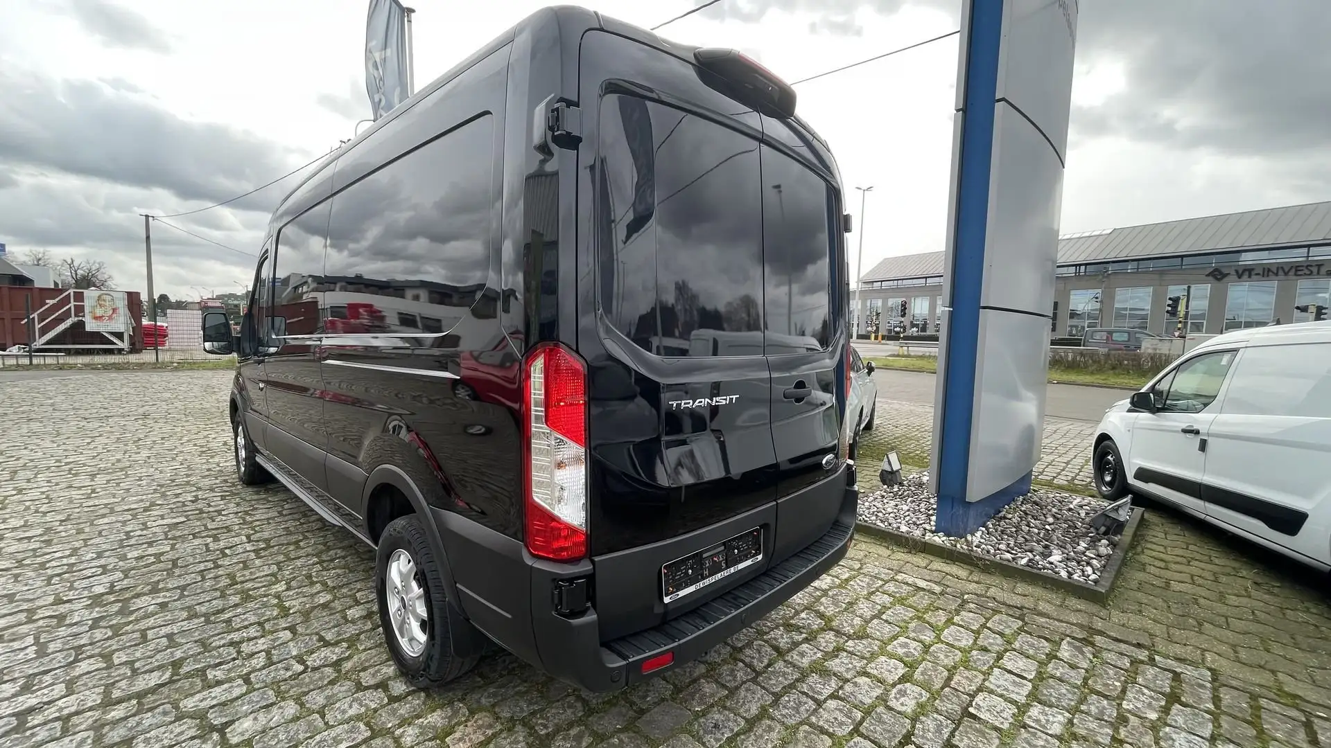 Ford Transit 350L L3H2 TD Limited FWD - 2