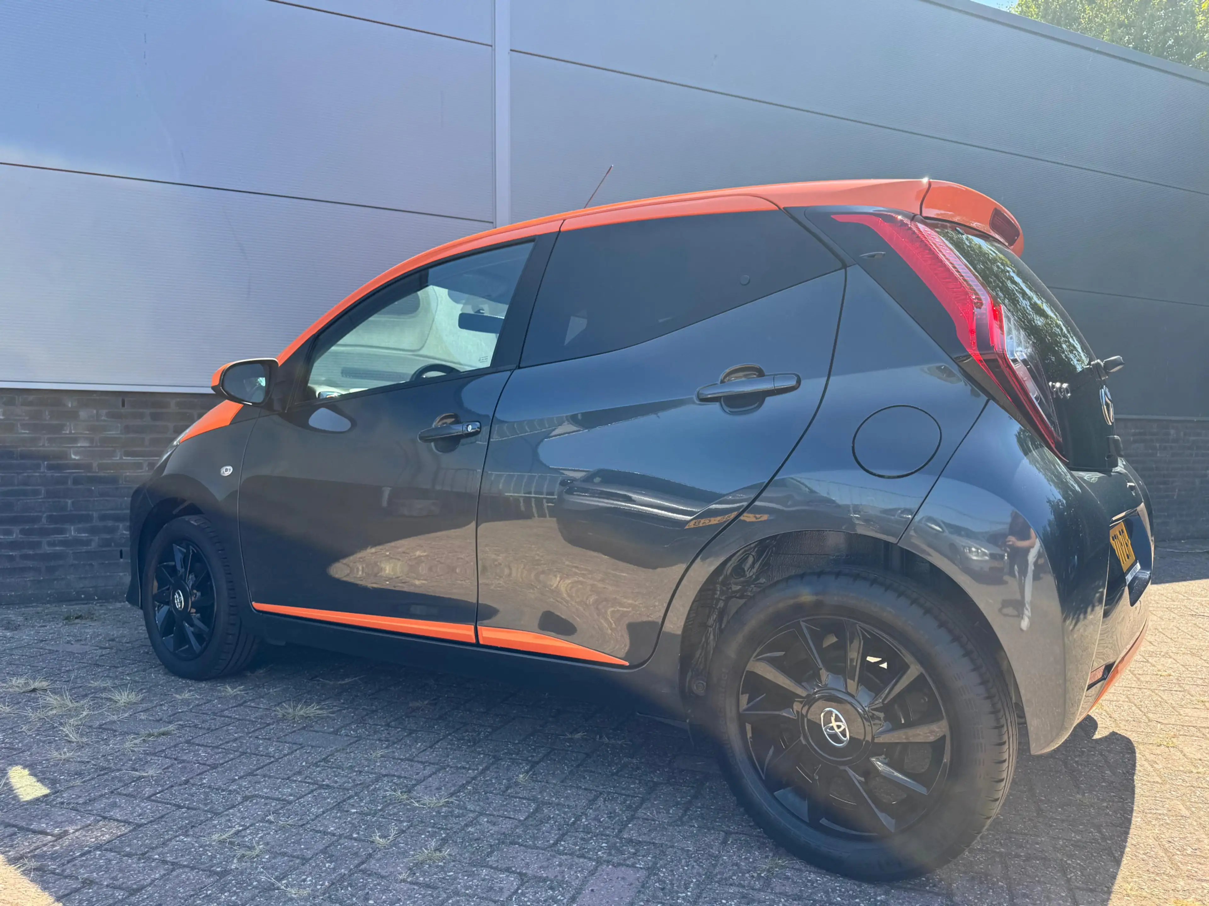 Toyota Aygo 1.0 VVT-i TeamNL — photo 14