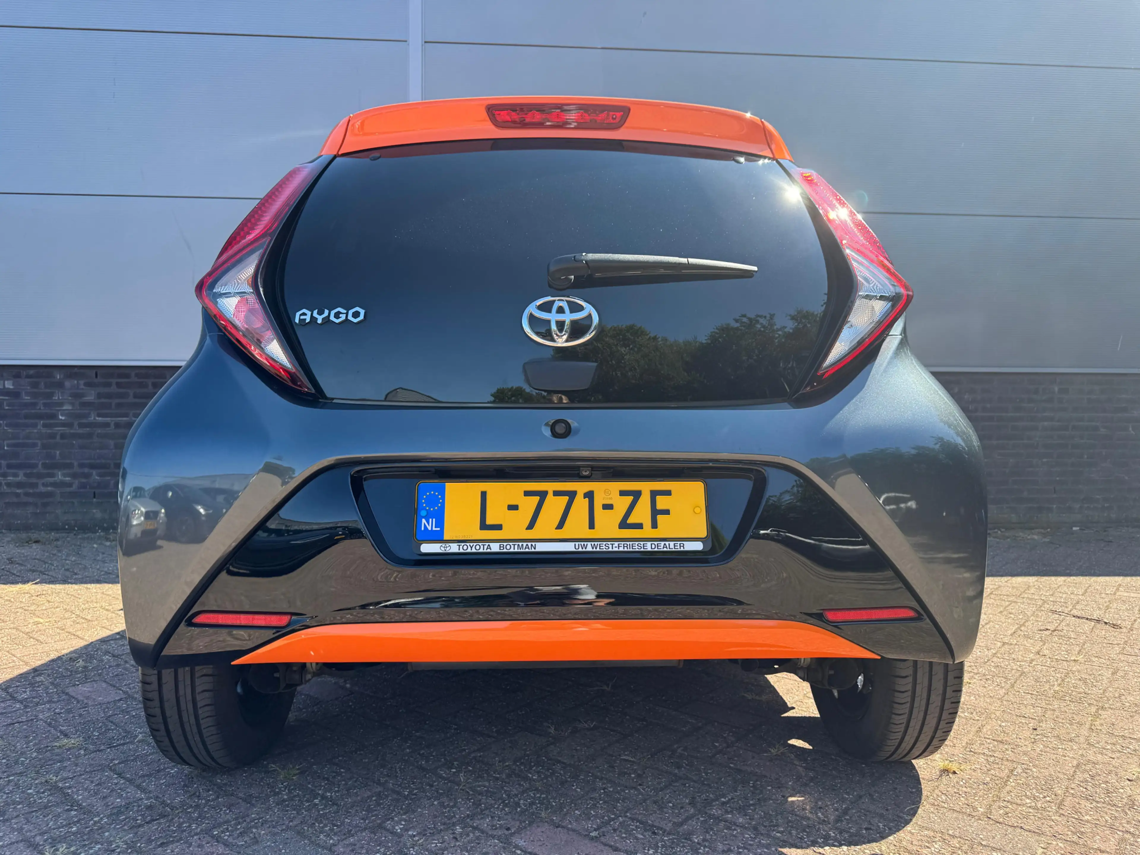 Toyota Aygo 1.0 VVT-i TeamNL — photo 12