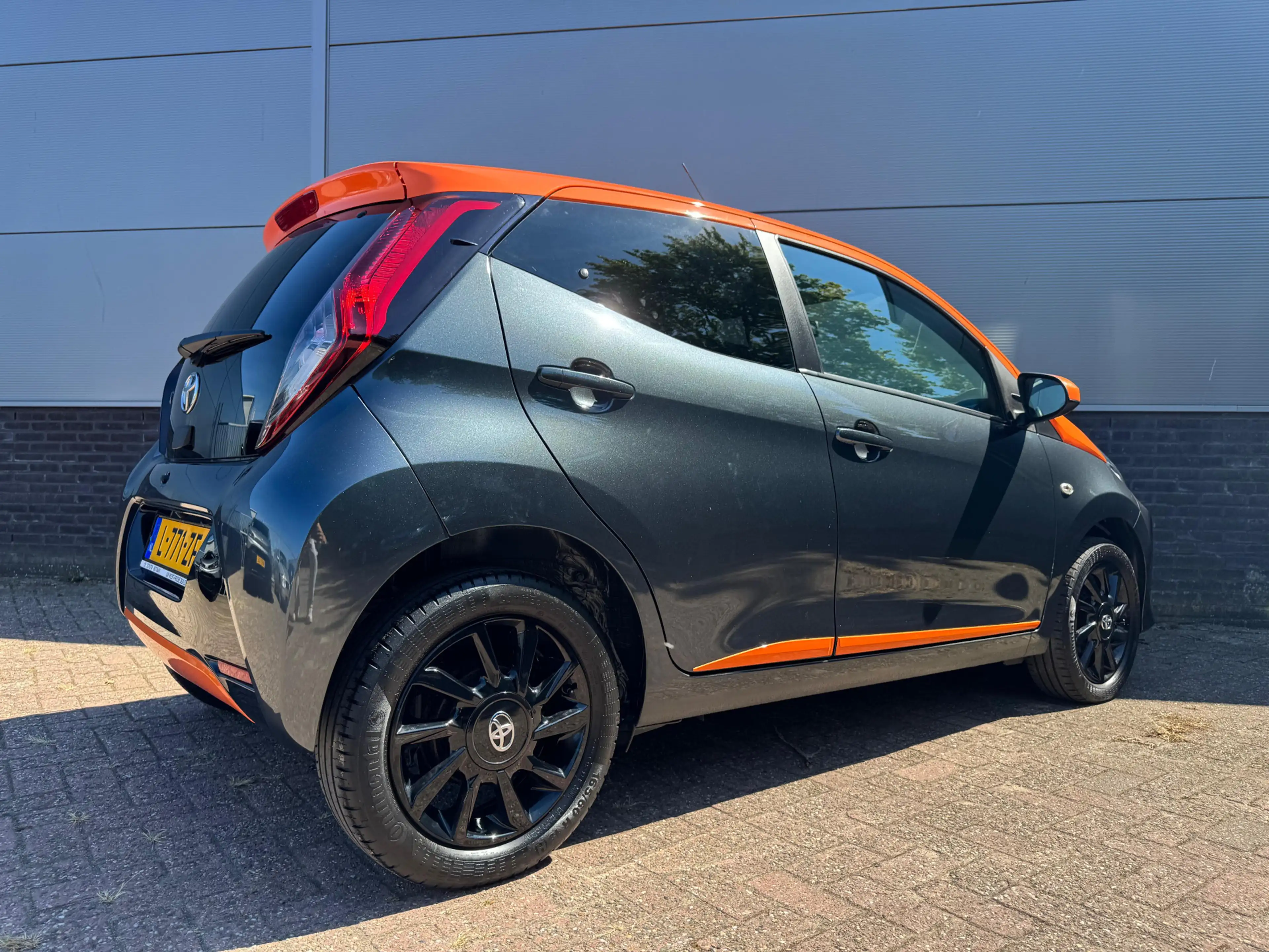 Toyota Aygo 1.0 VVT-i TeamNL — photo 4