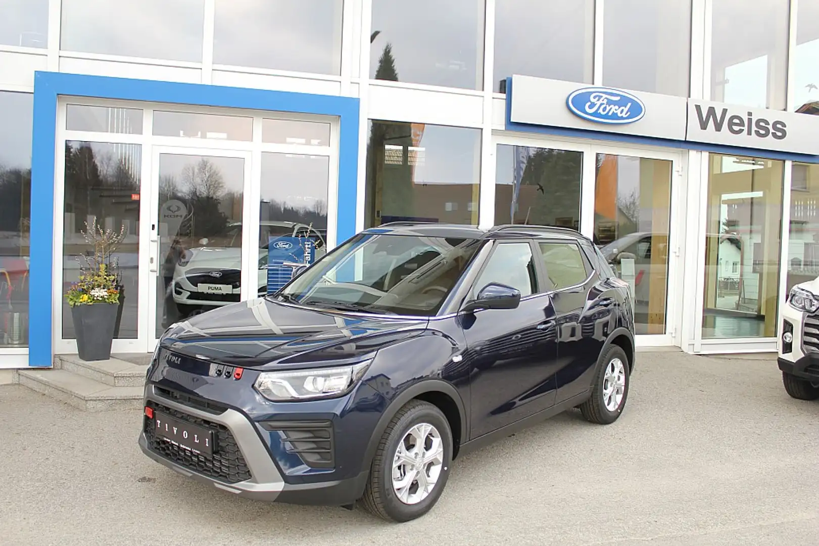 KGM Tivoli 1.5 GDI Style Aut. Blau - 1
