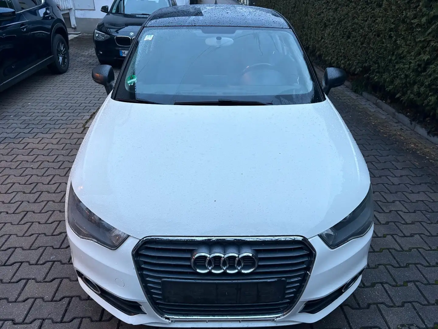 Audi A1 1.2 TFSI Attraction *Klima* TÜV 03/2027* Weiß - 2