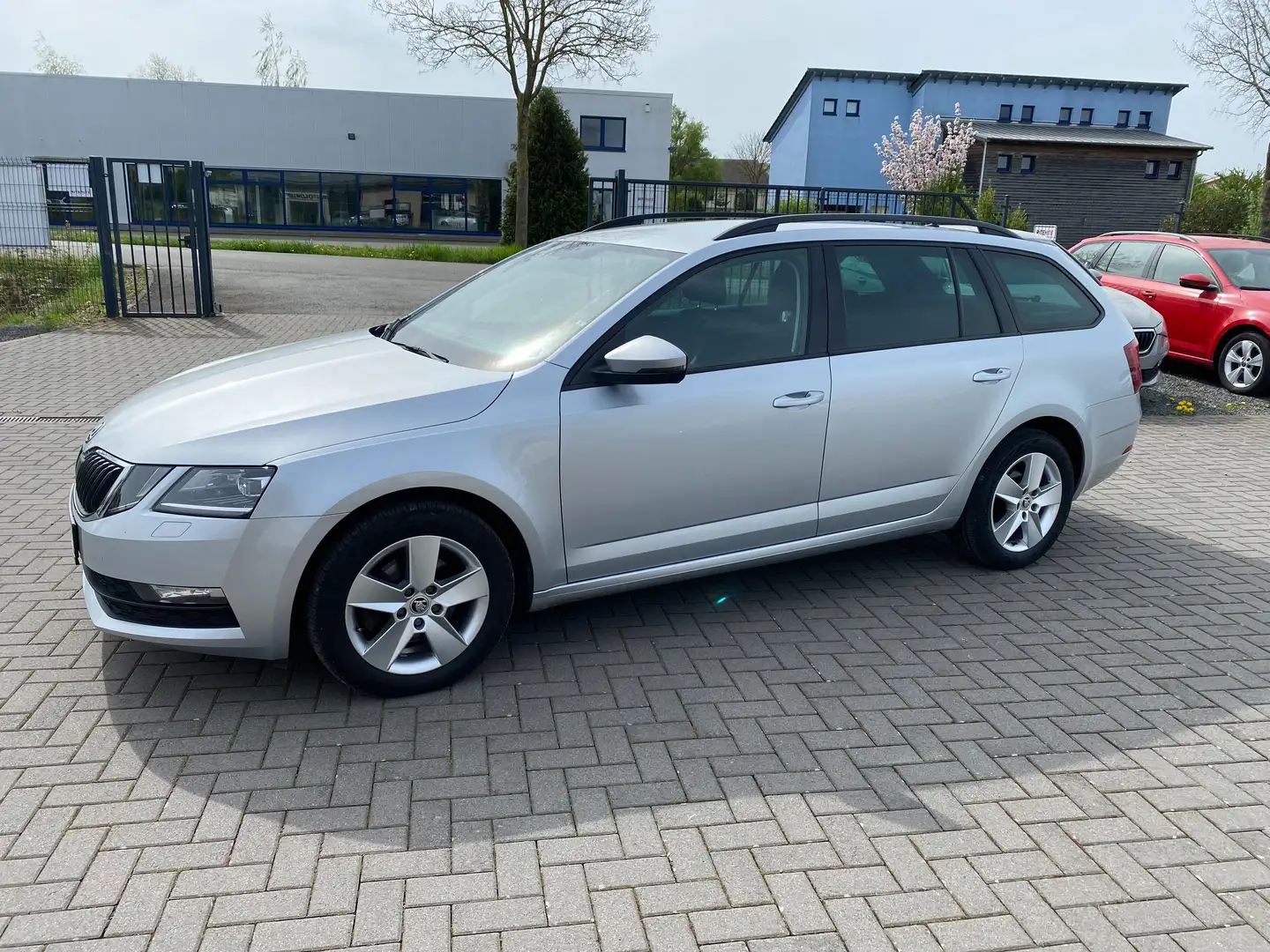 Skoda Octavia Ambition.Climatronic. PDC. DSG. Xenon LED Gris - 1