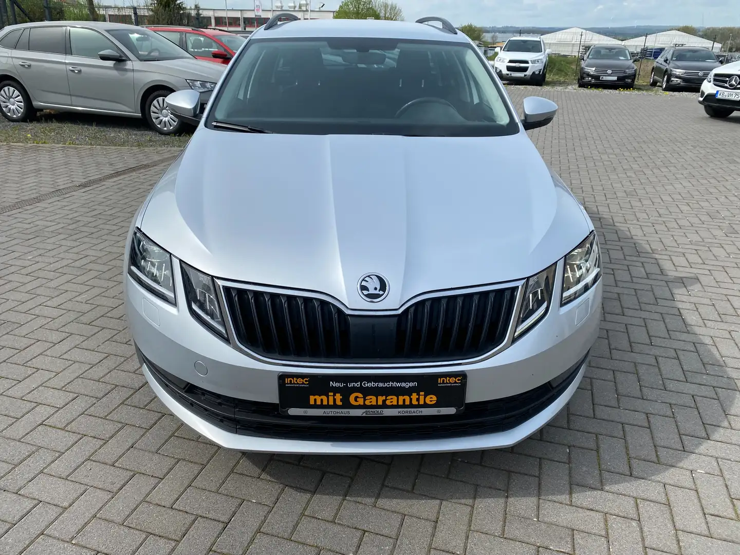 Skoda Octavia Ambition.Climatronic. PDC. DSG. Xenon LED Gris - 2