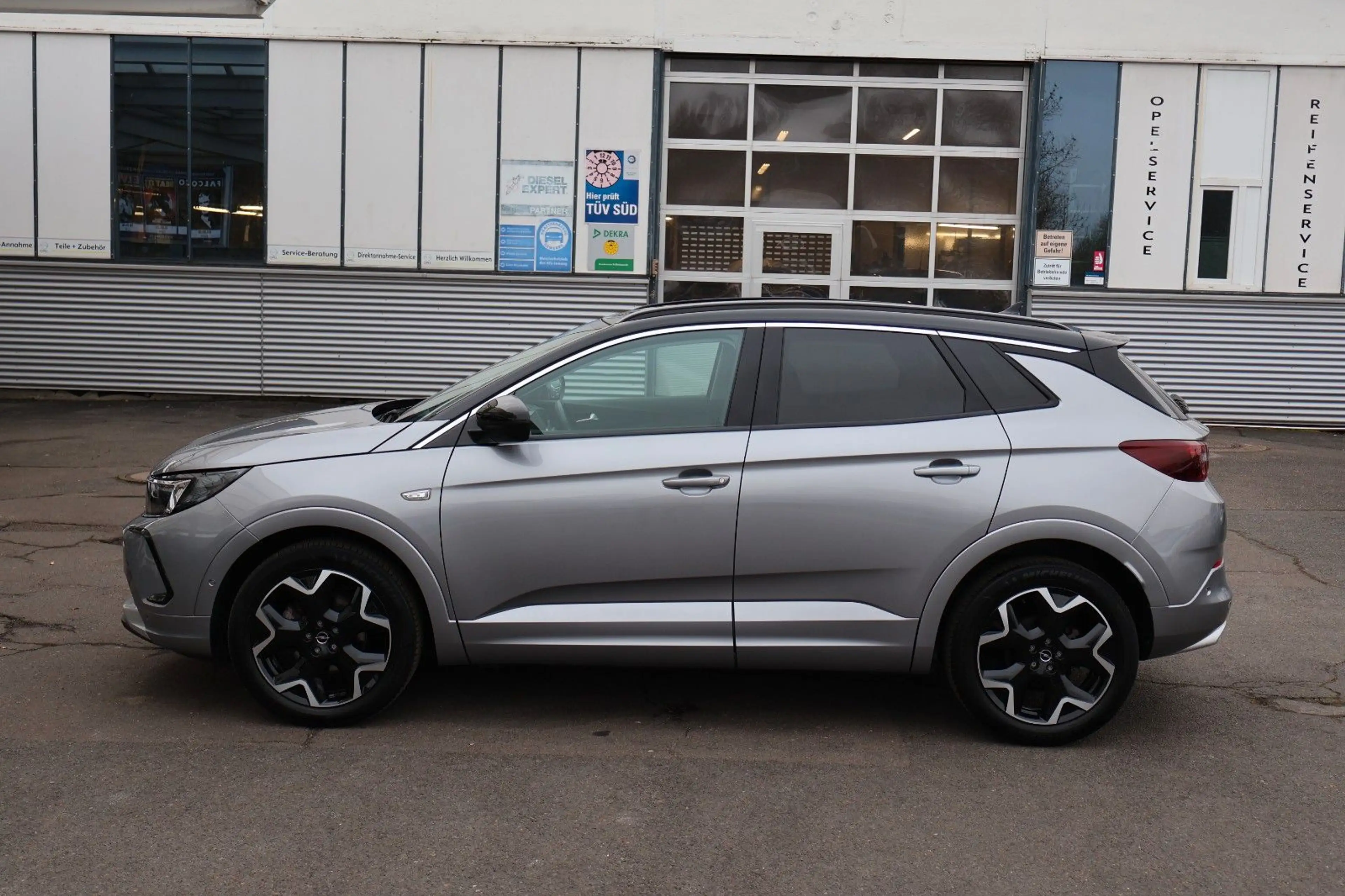 Opel Grandland X Grandland 1.2 Turbo AT8 Ultimate+Night Vision+ — photo 2