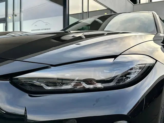 BMW 4 Series view 10