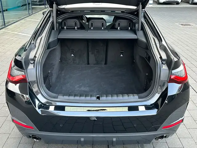 BMW 4 Series view 8