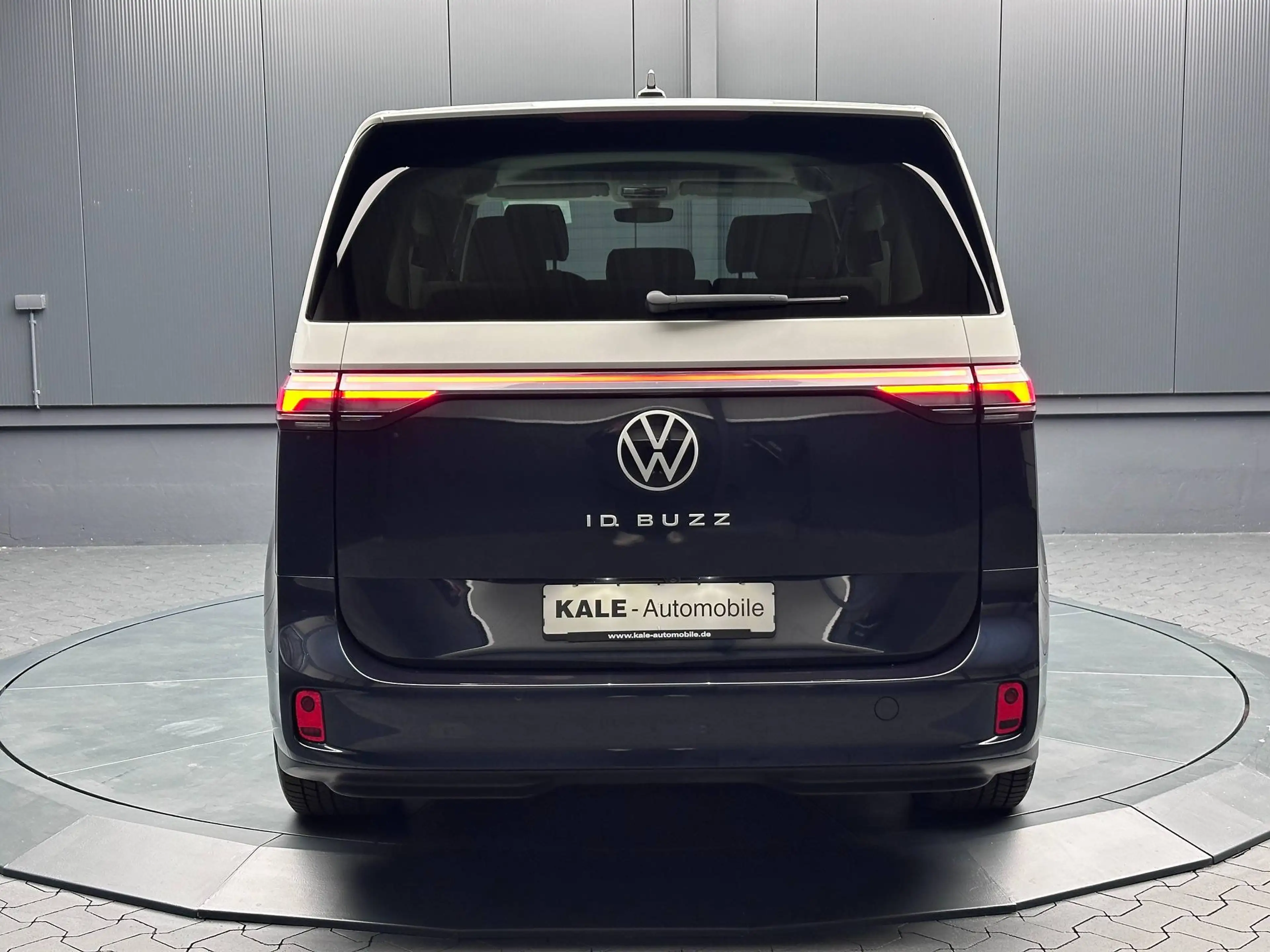 Volkswagen ID. Buzz Pro 210 kW *Design-Paket*20Zoll*AHK*360*MASSAGE* — photo 4