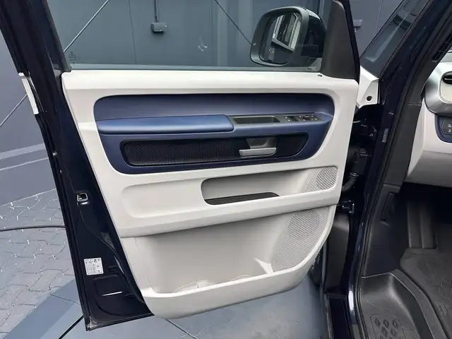 Volkswagen Id. Buzz view 13