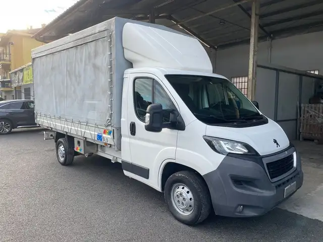 Peugeot Boxer 2.2 HDi 150CV CASSONE CENTINATO-MOTORENUOVO
